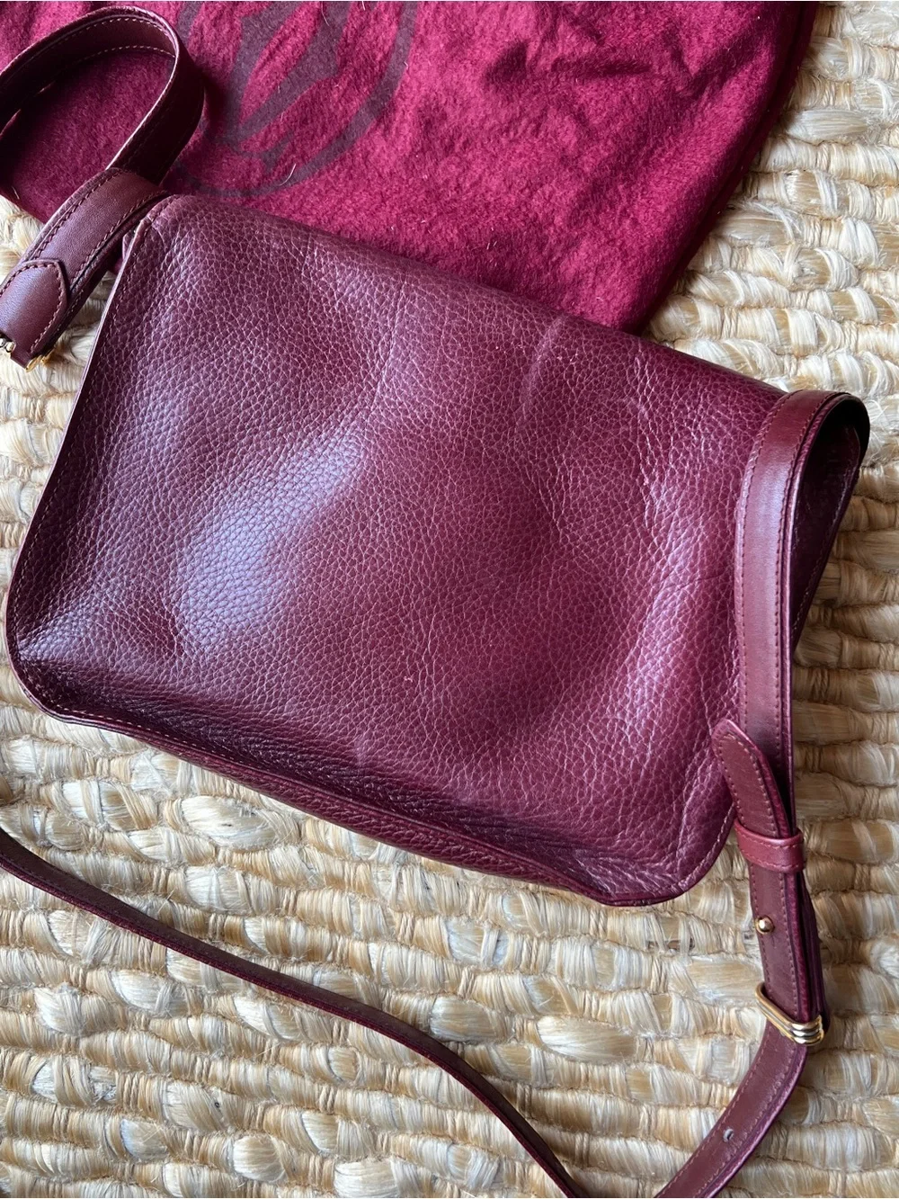 Cartier Vintage Bordeaux Burgundy Leather Crossbody Bag - Shoulder bag